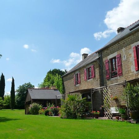 Chambres D'Hotes Le Bas Rassinoux Saint-Ouen-des-Alleux Luaran gambar