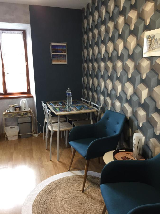 Chambres D'Hotes Le Bas Rassinoux Saint-Ouen-des-Alleux Luaran gambar